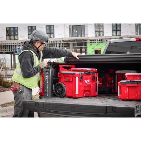 Milwaukee Packout 22 in. Rolling Low Profile Handle Tool Box Black