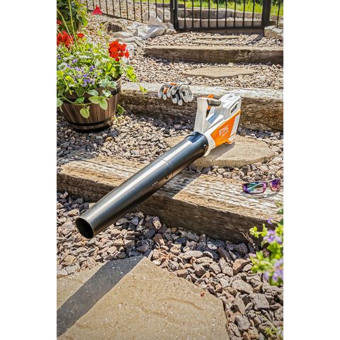 STIHL BGA 45 85 mph 235 CFM Battery Handheld Leaf Blower Kit