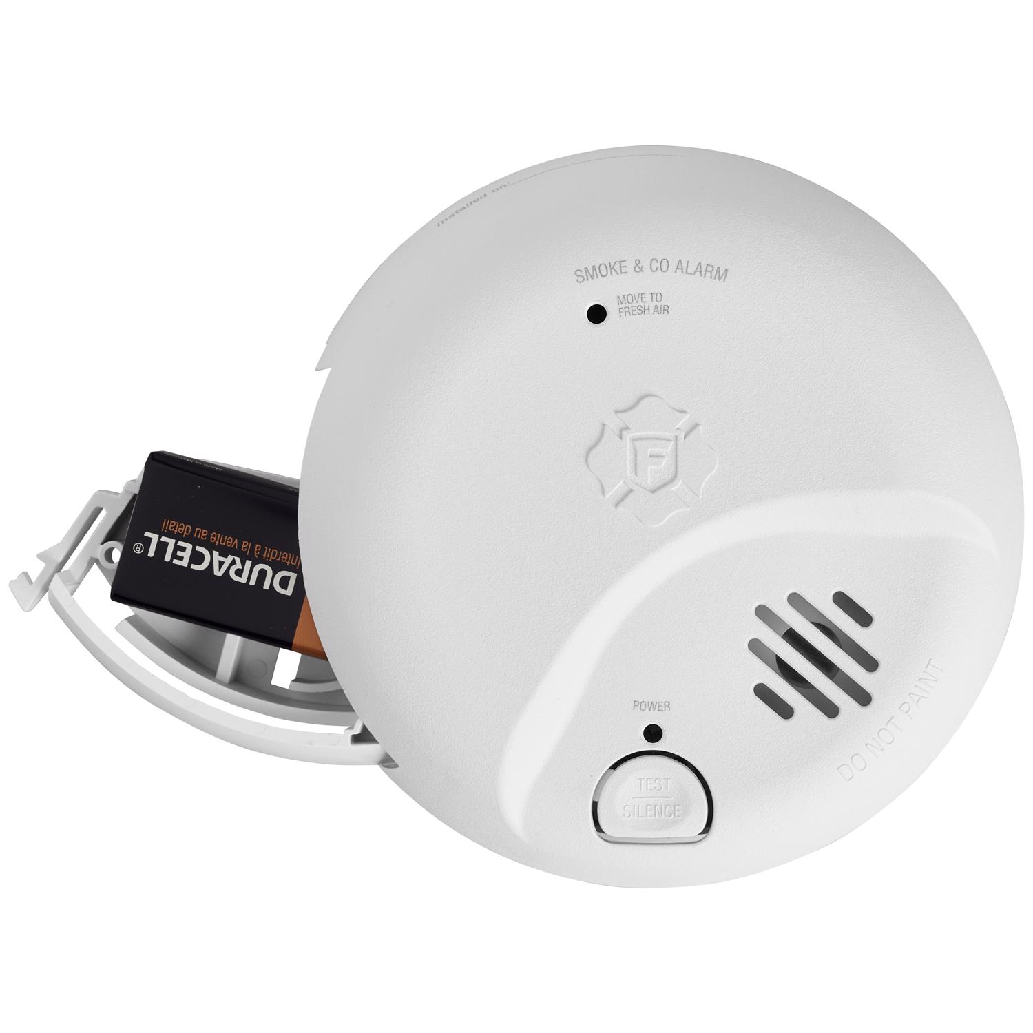 First Alert 2-in-1 Smoke & CO Alarm – 1046803 – 10Y Battery – Voice Alert – White