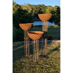 Marshall Home & Garden Metal Garden Planter Rust