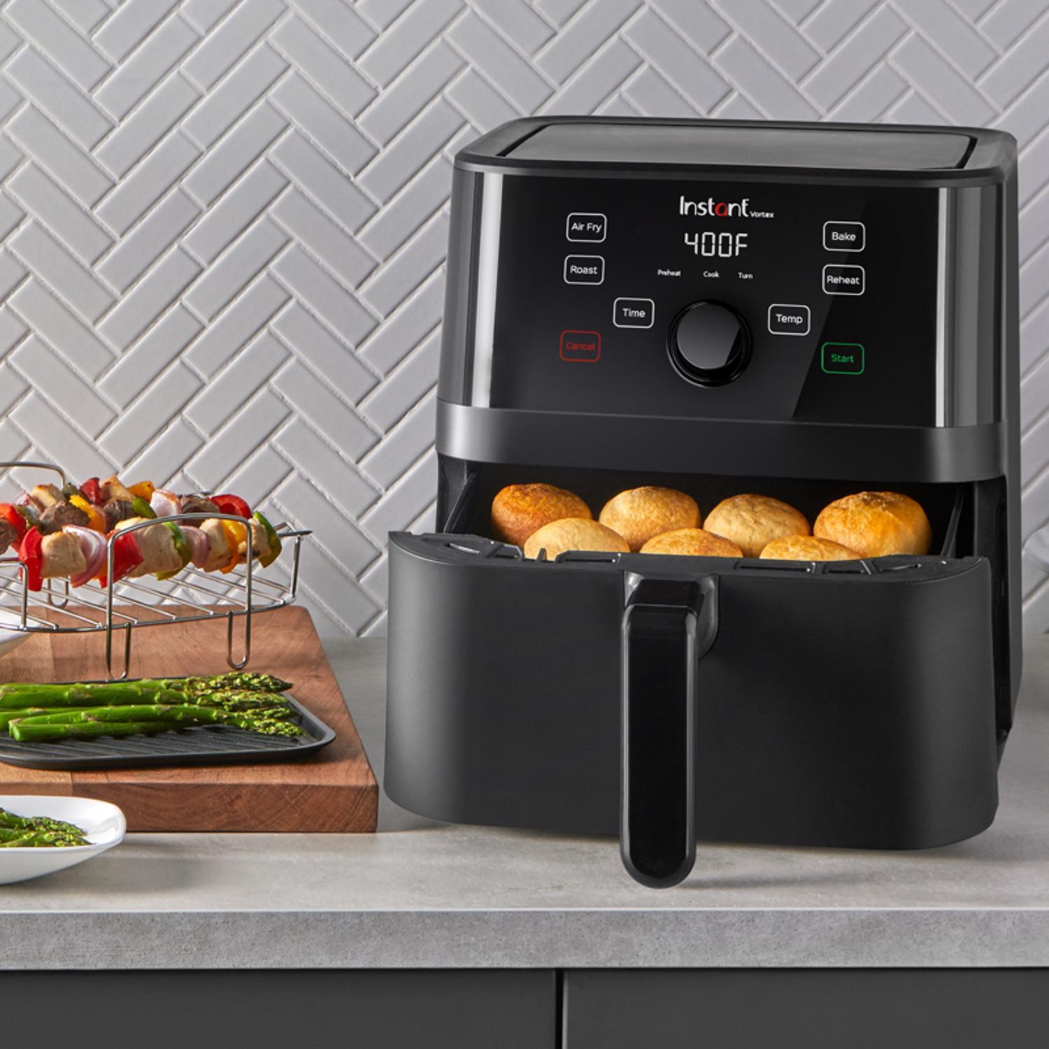 Instant Vortex 5.7 qt Digital Air Fryer - Thumbnail 4