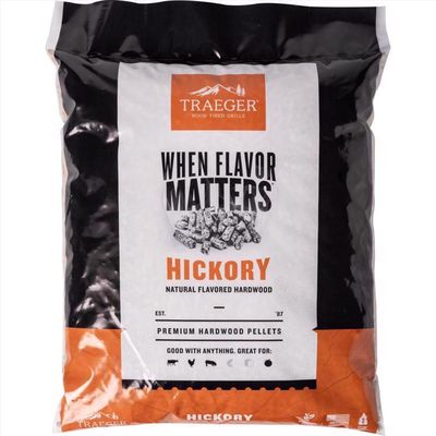 Wood chips & smoking pellets
