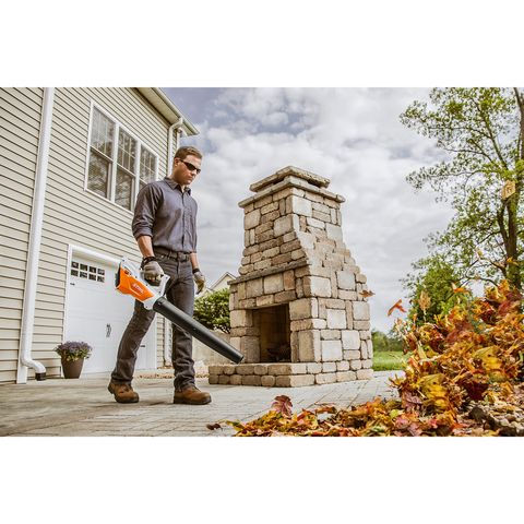 STIHL BGA 45 85 mph 235 CFM Battery Handheld Leaf Blower Kit