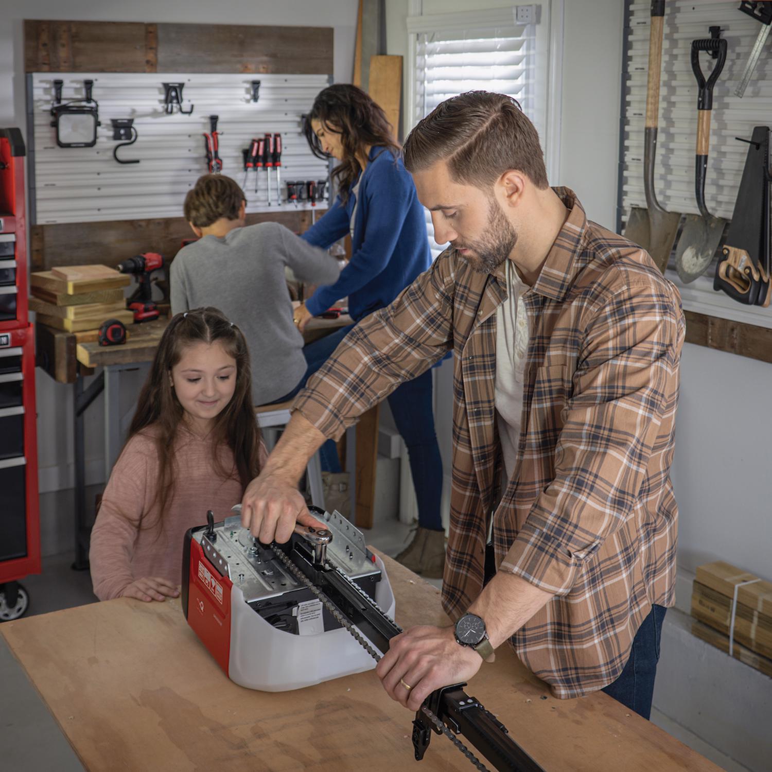 Craftsman 1/2 HP Chain Drive WiFi Compatible Garage Door Opener w/Battery Backup - Thumbnail 4