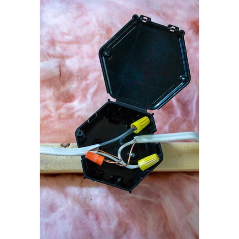 Rack-A-Tiers Open Splice Old Work 25.8 cu in Octagon Plastic 4