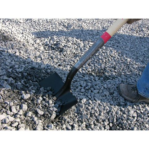 Razor-Back 59.5 in. Steel Square Digging Shovel Wood Handle Mfr