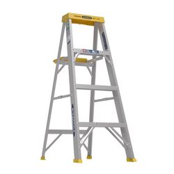 Werner 4 ft. H Aluminum Step Ladder Type II 225 lb. cap.