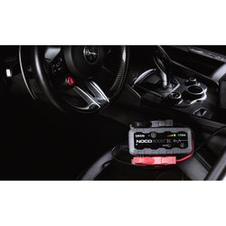 NOCO Automatic 12 V 1750 amps Battery Jump Starter