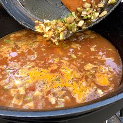 Bayou Classic Cast Iron Jambalaya Pot 15 gal 21.5 in. L X 21.5 in. W 1 pk