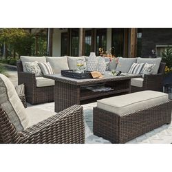 Signature Design by Ashley Easy Isle 4 pc Brown Aluminum Contemporary Deep Seating Set Cream