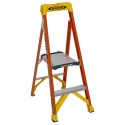 Werner Ready Step 4 ft. H Fiberglass Platform Ladder Type IA 300 lb. cap.