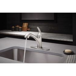 Oakbrook Collection Pacifica One Handle Brushed Nickel Pull-Out Kitchen Faucet