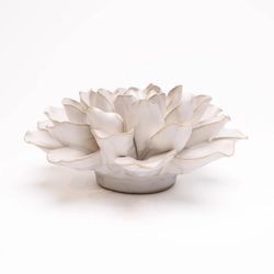 Chive English Garden 2.6 in. H X 5.9 in. L Glazed White Ceramic Water Lily Wall Flower