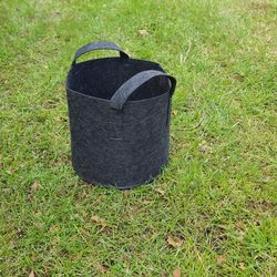 Dalen 13 in. H X 8.75 in. W X 3 in. D X 8.75 in. D Felt Planter Bag Gray