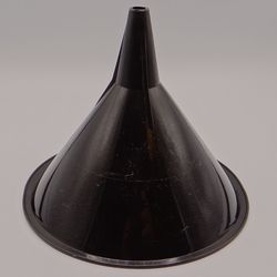 Midwest Can Black 7 in. H Polyethylene 2 qt Funnel