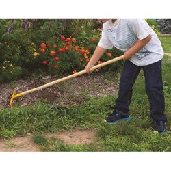 True Temper 43.25 in. 7 Tine Steel Kids Rake Wood Handle