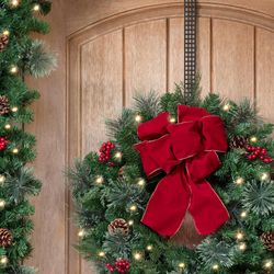 Haute Decor Hook and Lattice Wreath Hanger 1 pk