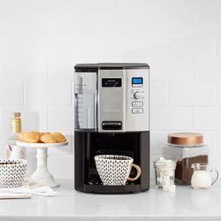Cuisinart 12 cups Black/Silver Coffee Maker