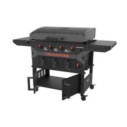 Blackstone 4 Burner Liquid Propane Outdoor Griddle with Hood Black