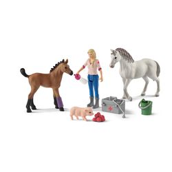 Schleich Farm World Vet Visiting Mare and Foal Toy Multicolored