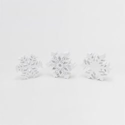 Gerson White Holiday Snowflakes Ornaments