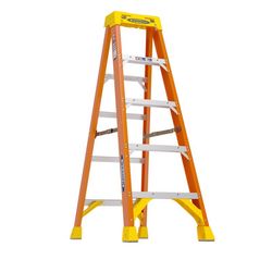 Werner 5 ft. H Fiberglass Step Ladder Type IA 300 lb. cap.