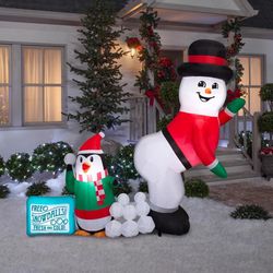 Gemmy Airblown LED Snowman Humor Scene 6 ft. Inflatable