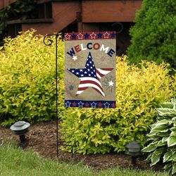 Briarwood Lane Garden Flag