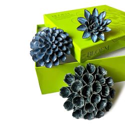 Chive Ceramic Flowers 2.9 in. H X 9.9 in. L Glazed Blue Ceramic Bloem Box Set