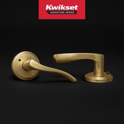 Kwikset Sedona Transitional Satin Brass Privacy Lever