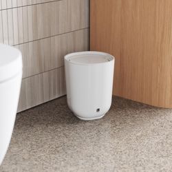 Umbra 1.7 gpm White Plastic Trash Can