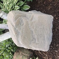 DekoRRa Products Brown Polyethylene 25 in. H X 27 in. L X 21 in. W Artificial Landscape Enclosure Ou
