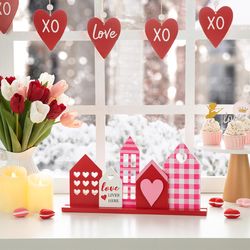 Glitzhome Valentine House Table Decor MDF 1 pc