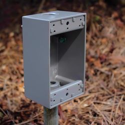 Sigma Engineered Solutions New Work 18.3 cu in Rectangle Die-Cast Metal Weatherproof Box Gray
