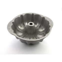 USA Pan 12 in. W X 10 in. L Bundt Pan Silver 1 pk