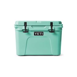 YETI Tundra 35 Seafoam Green 35 qt Hard Cooler