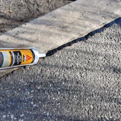 Sika Black Polyurethane Self-Leveling Sealant 9 oz