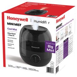 Honeywell 0.5 gal 300 sq ft Manual Ultrasonic Cool Mist Humidifier