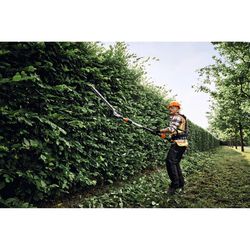 STIHL HLA 150 23.6 in. Battery Extended Reach Hedge Trimmer Kit (Battery & Charger)