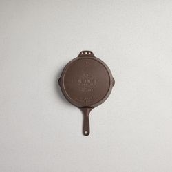Smithey Ironware Cast Iron Skillet 10 in. Brown