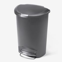 Simplehuman 50 L Gray Plastic Step Trash Can