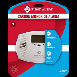First Alert Plug-In w/Battery Back-up Electrochemical Carbon Monoxide Detector