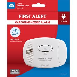 First Alert Plug-In w/Battery Back-up Electrochemical Carbon Monoxide Detector