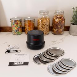 Nesco Vacuum Sealer 1 pk