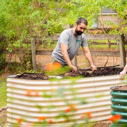 Vego Garden 32 in. H Metal 6 in 1 Raised Garden Bed Pearl White