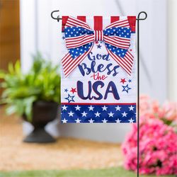 Evergreen Garden Flag 18 in. H X 12.5 in. W