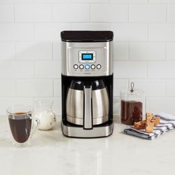Cuisinart 12 cups Black/Silver Coffee Maker