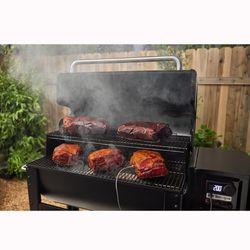 Weber Smoque Wood Pellet Grill Black