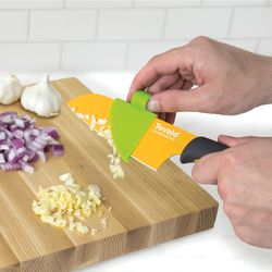 Tovolo Black/Green Plastic Garlic Knife Cleaners