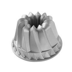 Nordic Ware 9 in. Kugelhopf Bundt Pan